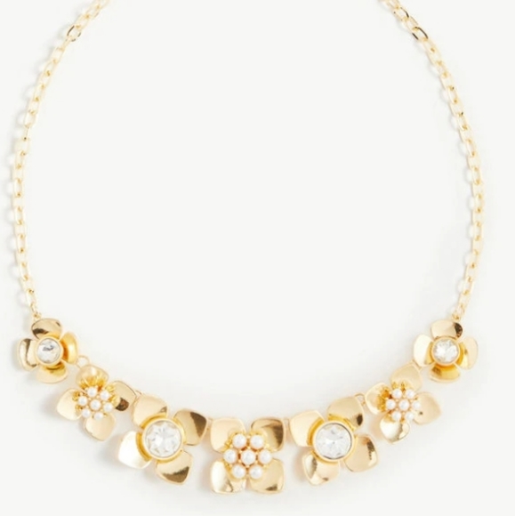 ANN TAYLOR FACTORY GOLD STATEMENT NECKLACE - Picture 8 of 8